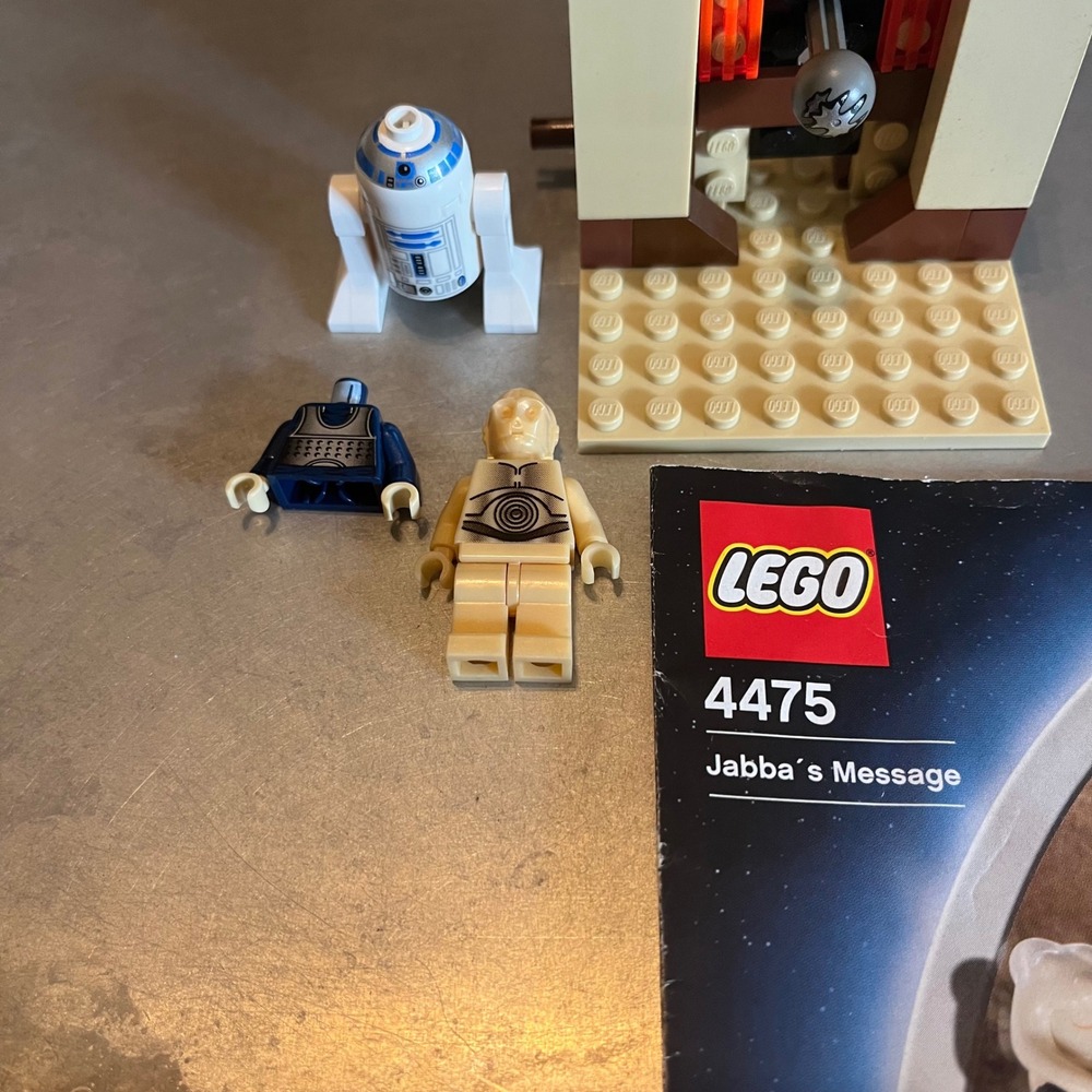 LEGO Star Wars Set #4475 - Jabba's Message - R2-D2 & C-3PO Bib Fortuna Torso - Picture 3 of 3